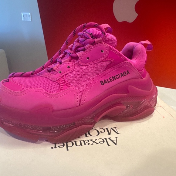 Triple S Shoes Pink - Picture 2 of 3
